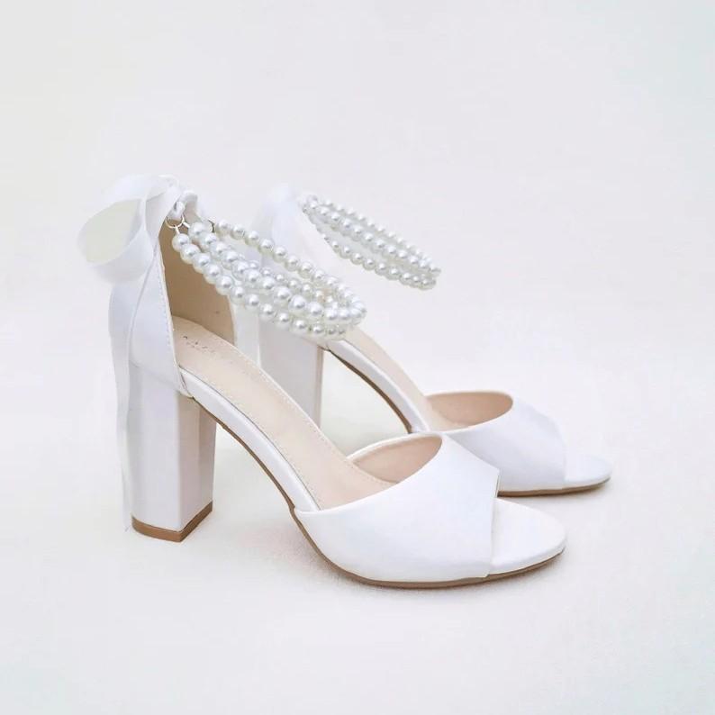 New Xiaoxiangfeng high heels women's thick heels sexy sandals versatile fairy with skirt ribbon bow pearl 43