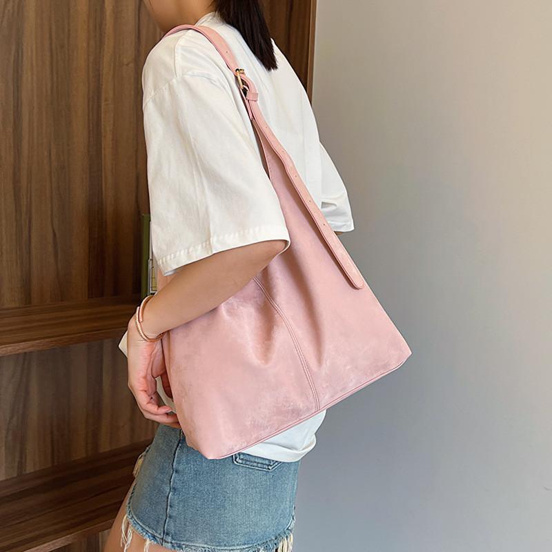 Stylish Pu Shoulder Tote Bag For Women With Ample Capacity For Daily Use In Various Colors