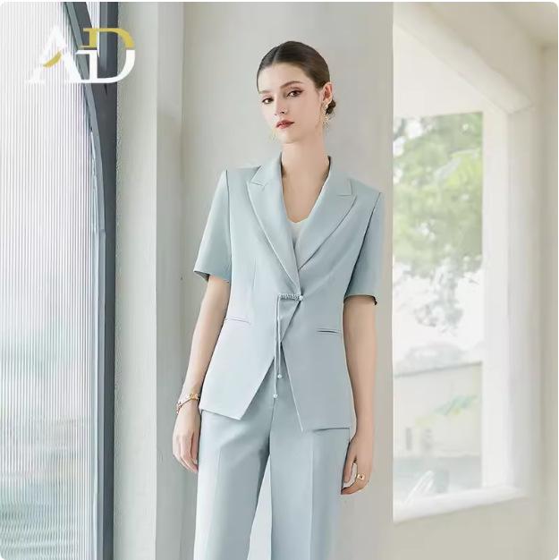 Set Costum Profesional de Vară Albastru Ușor Stil Chinezesc: Costum Pantaloni Formale de Lucru Prietenos cu Pielea