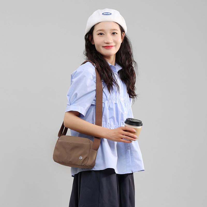 Damen Leichte Schulter Umhängetasche Student Einfarbig Kleine Quadratische Tasche