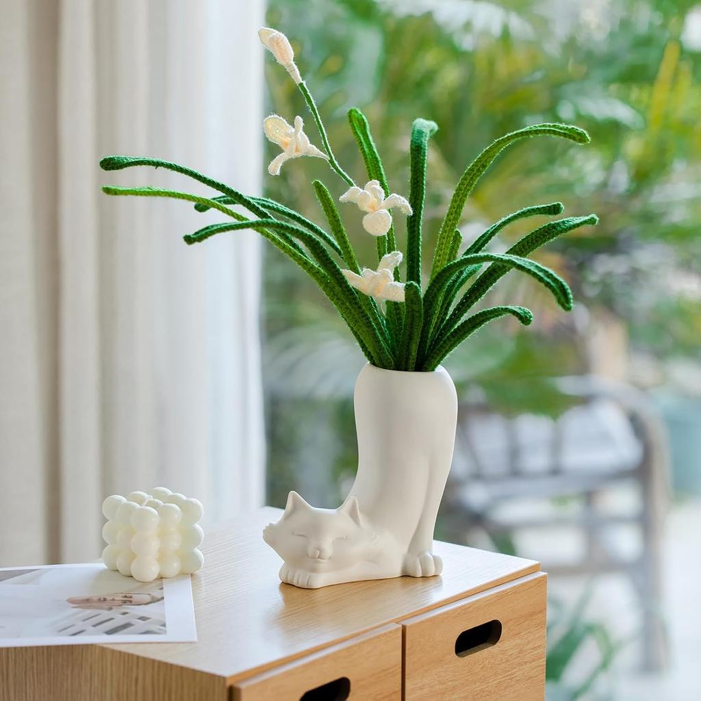 White Ceramic Vase Cute Cat Flower Vase, Modern Vase for Minimalist Decor for Table Decor, Shelf Vases for Decoration, Entryway Decor Vase