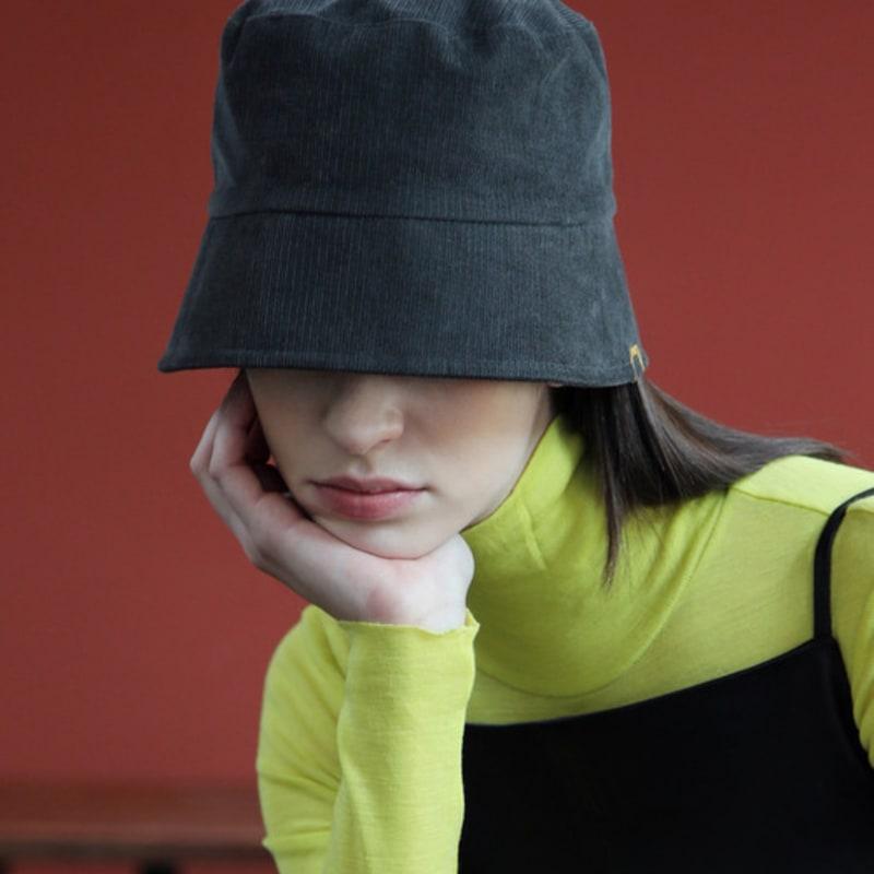 

UNDERCONTROL STUDIO ОДНОТОННАЯ ПАНАМА / ПЕРСИК st/ УГОЛЬНЫЙ FREE