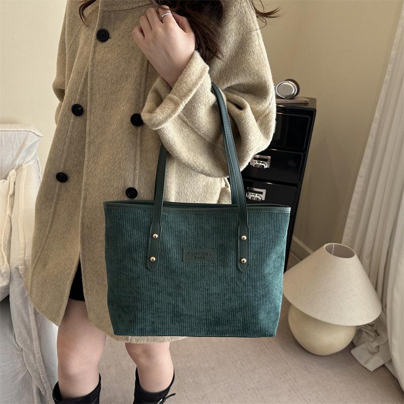 Women Versatile Shoulder Bag Large Capacity Corduroy Casual Tote Handle Bag for Commute Simple and Casual Texture Stroage Bag