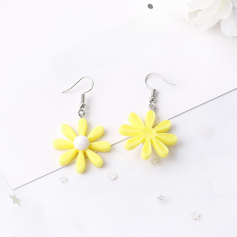 Boucles d'oreilles marguerites colorées en résine - Bijoux tendance tournesol style HyunA