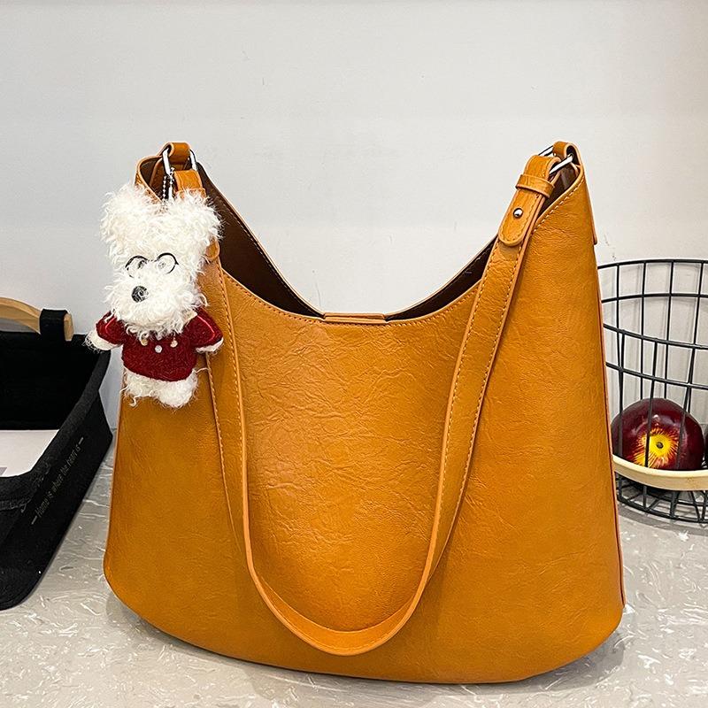 Retro style shoulder big bag bucket bag autumn new large capacity commuter tote bag fashion women's bag