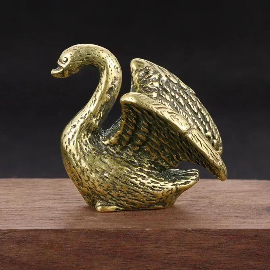 Creative Small Home Decor Solid Brass Swan Small Statue Vintage Antique Animal Figurines Office Desktop Ornament Tea Crafts