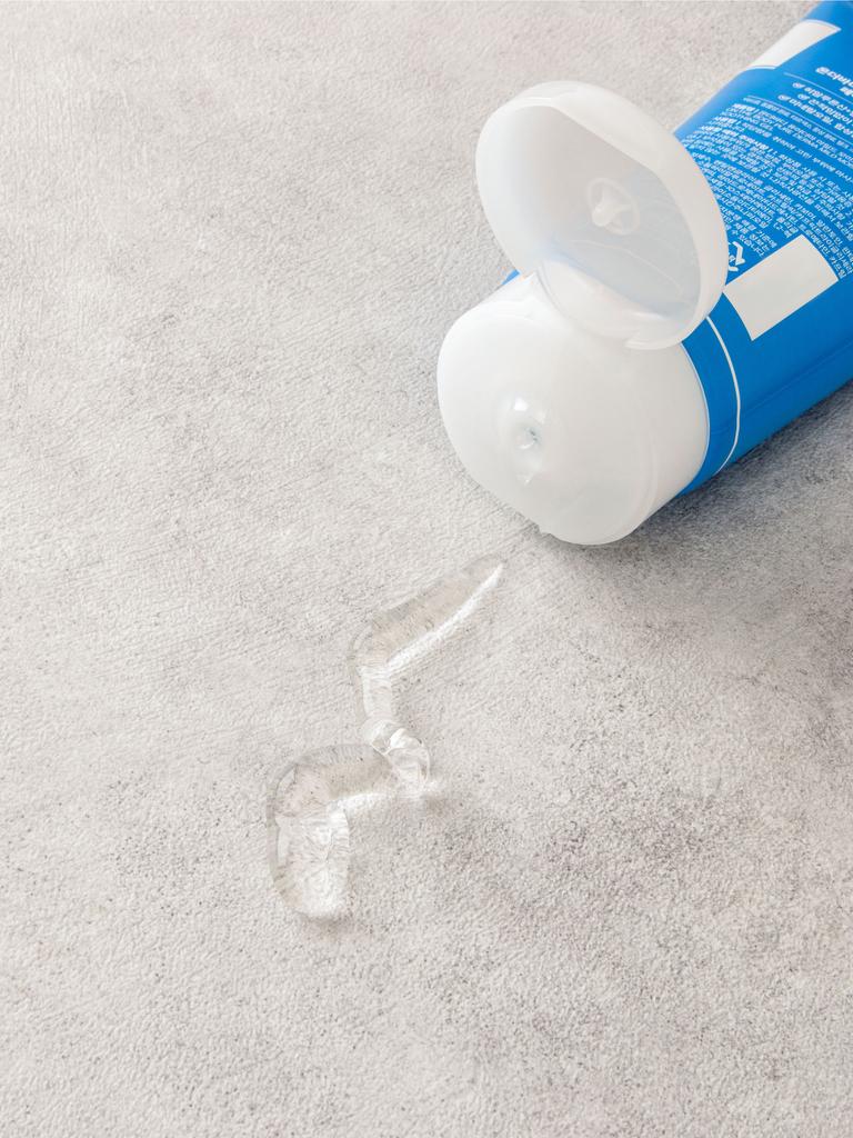 On the Body Pure Derma Mild Moisture Face & Body Soothing Gel 150ml