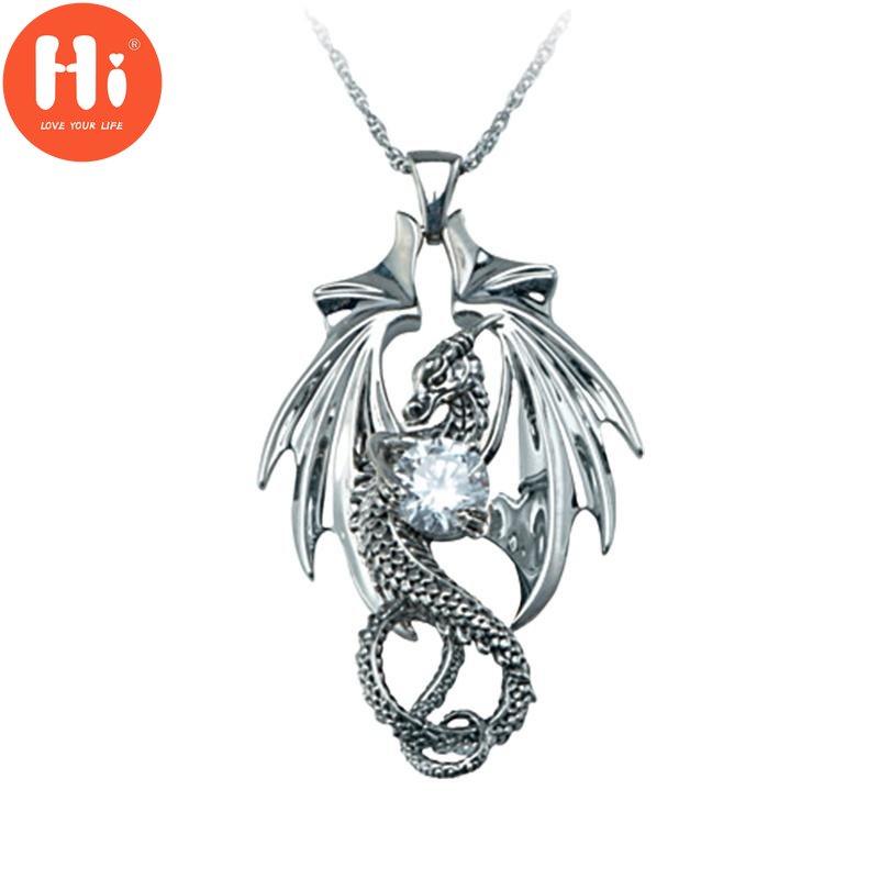 Sveiki, raižyti trimačiai drakono karoliai, šviesūs deimantiniai papuošalai, mitiniai gyvūnai, hiphopo priedai