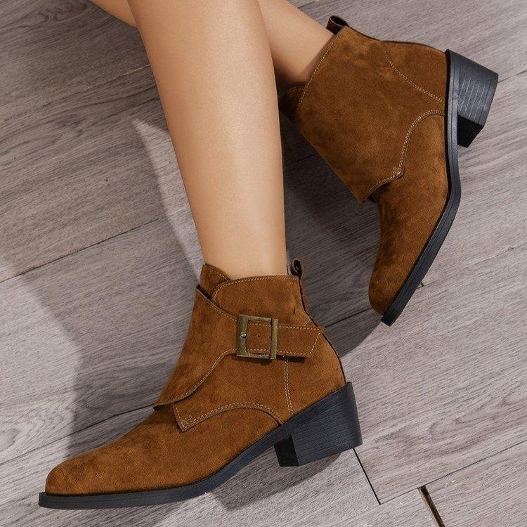 Large size square and locomotive style Chelsea boots autumn and winter new stacked buckle boots women
