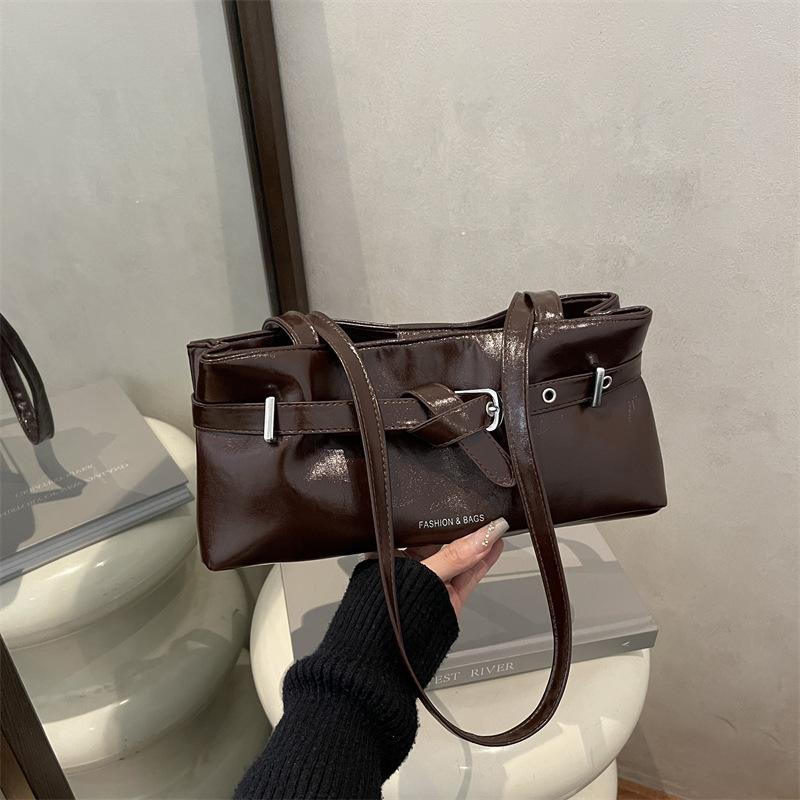 Underarm Bag - Fashionable Commuter Shoulder Bag for Spring, Versatile Handbag