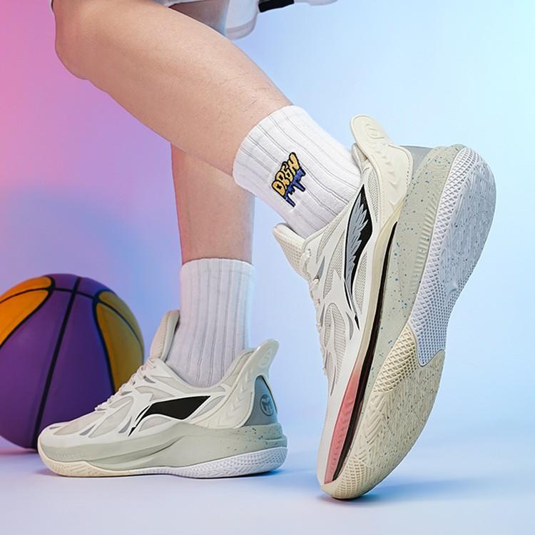 Special ultra-light v2 basketball shoes 2025 new mesh breathable sports shoes sports students ultra-light shock-absorbing running shoes