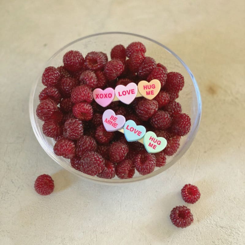 

Favorite Noun Sweethearts_Dozens Multi