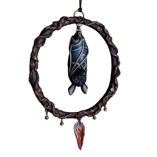 

Yousheng Ручная работа Мотылек Подвесное украшение Металлический эльф Настенная скульптура Вдохновленный природой Художественный кулон для декора дома, двери, окна N