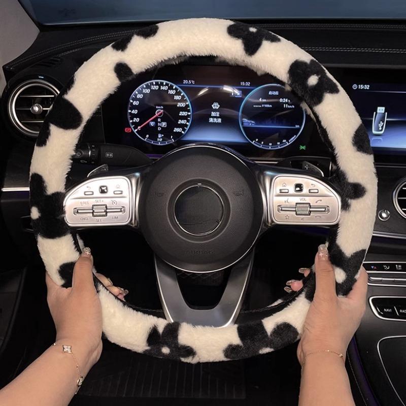 38CM Zimowy Pokrowiec na Kierownicę Samochodową Pluszowy Ciepły Puszysty Modny Uroczy Produkt Akcesoria Wewnętrzne dla Kobiety Dziewczyn Kierowcy