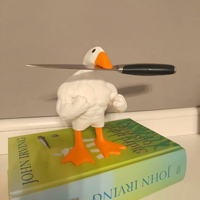 Whimsical Magnetic Goose Sculpture -  Handcrafted  Resin  Desk Accent  with  Hidden  Storage, a  Charming Decor  Piece