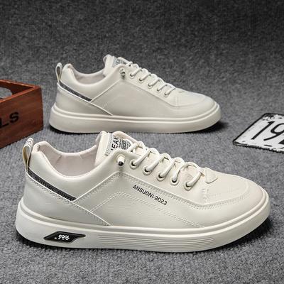 Sportliche Board-Schuhe Herren kleine weiße trendige Schuhe Frühling und Herbst Herrenschuhe 2025 neue Herren-Freizeitlederschuhe