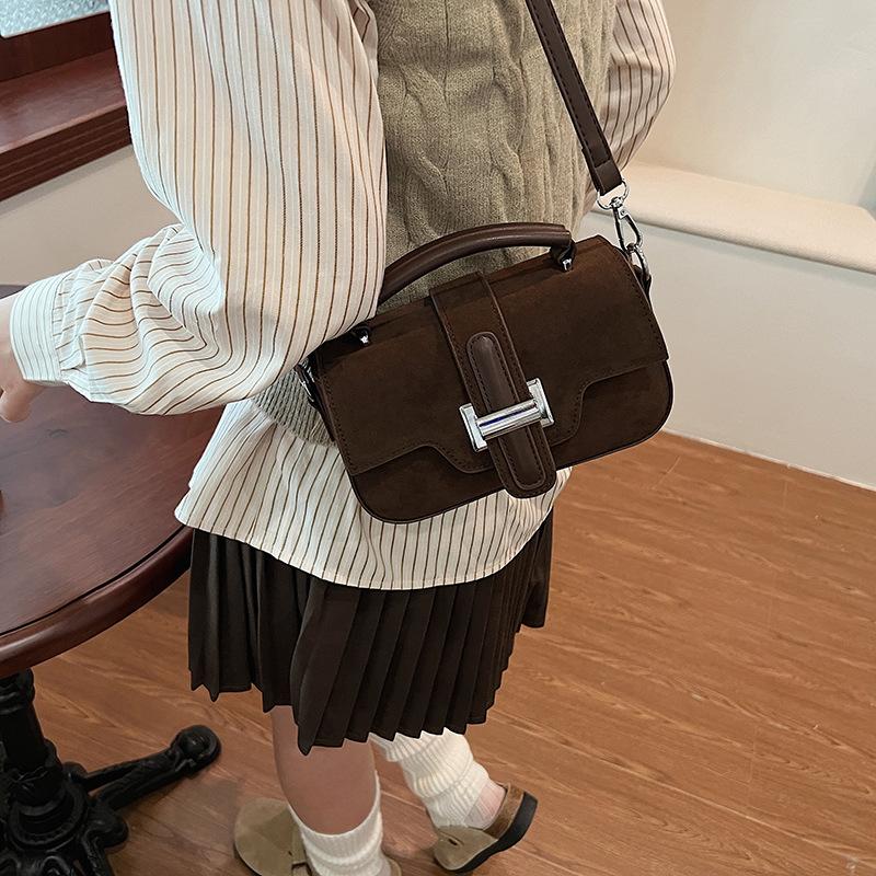 Fashion texture versatile small bag women's 2025 new autumn shoulder high-end messenger bag popular small square bag