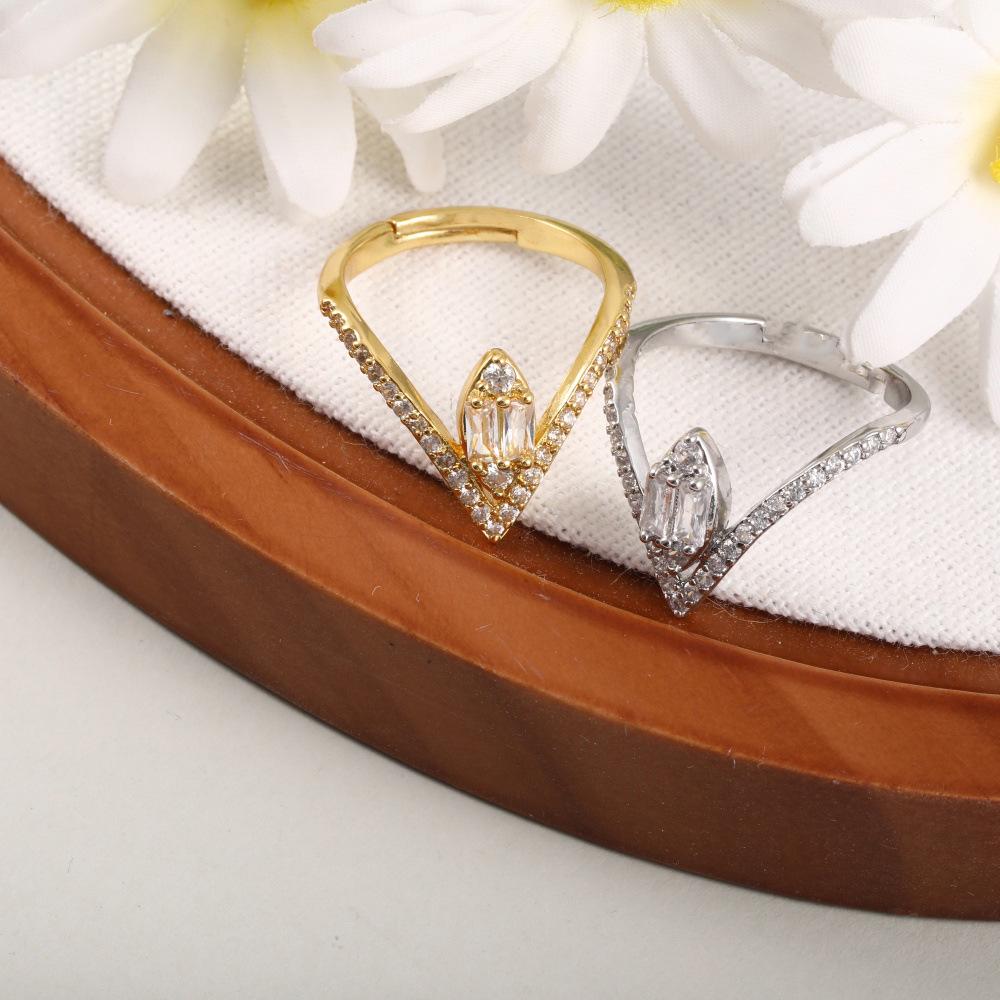 18k Copper-Plated Adjustable Teardrop Ring with Zircons – Light Luxury, Non-Fading Jewelry for Index Finger.