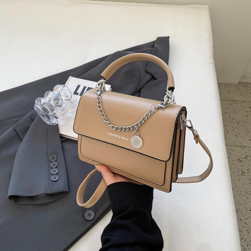 

Сумка женская 2025 осень новая модная простая портативная маленькая квадратная сумка корейская версия текстурная цепочка мессенджер женская хаки