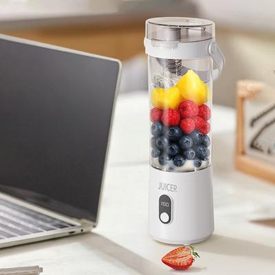 Fruit Juicer Personal Portable Blender Large Capacity Food Grade BPA Free Easy To Clean Cordless Travel Juicer