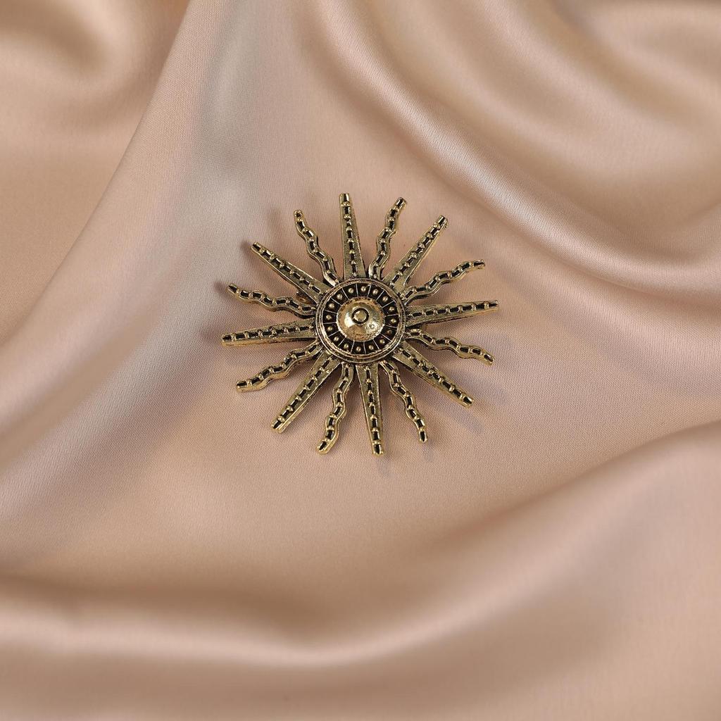 Elegant Pearl Brooch for Women's Suits - High-End Jewelry Pin