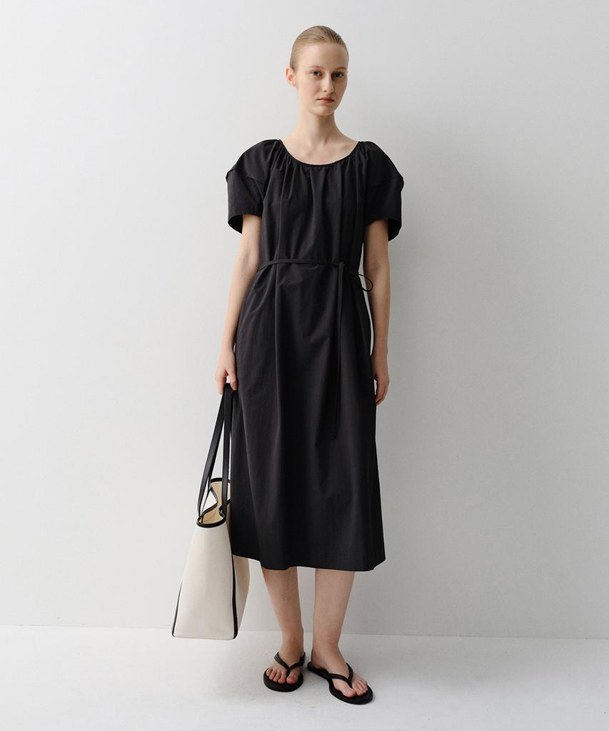 Ia Joy Puff Shirring Dress (Black)