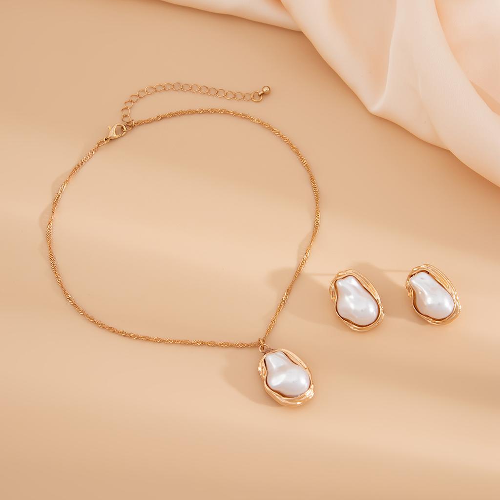 Accessories French Irregular Alloy Collarbone Chain Set Stylish Elegant Pearl Pendant Necklace Women