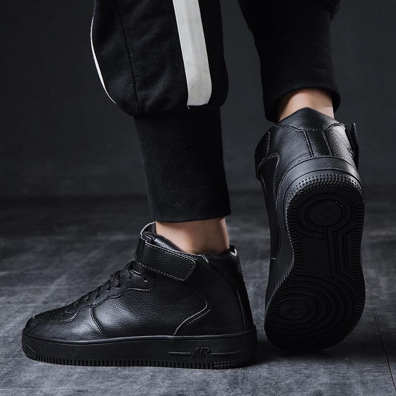 Klasické deskové boty středně vysoké 2025 čtyři roční období pánské boty air force bílé boty ležérní sportovní boty pánské Pánské tenisky