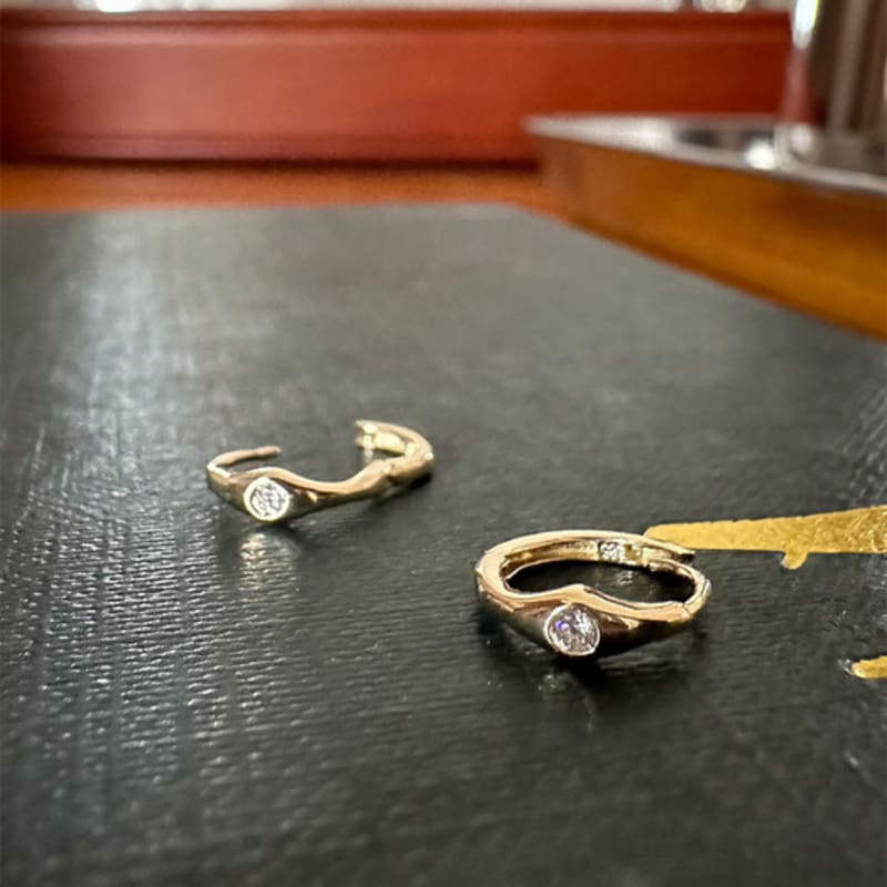 Youngglow 14k Middle Cubic Point One Touch Ring Earring