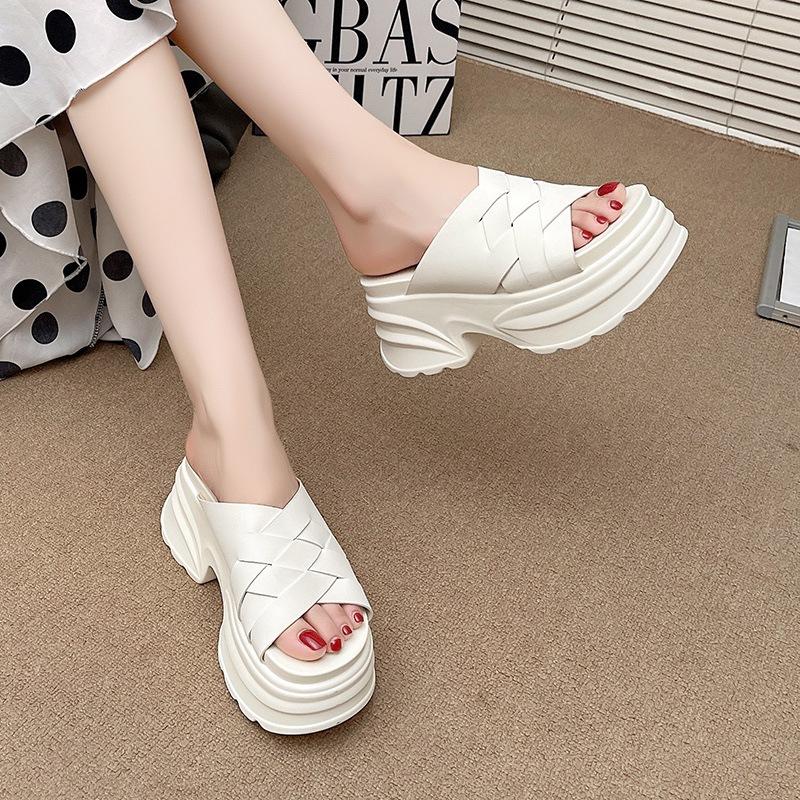 New Thick Heel Cool Slippers Women's Summer 2025 New Muffin Thick Bottom Hollowed Fish Mouth Slippers Fashion Flip