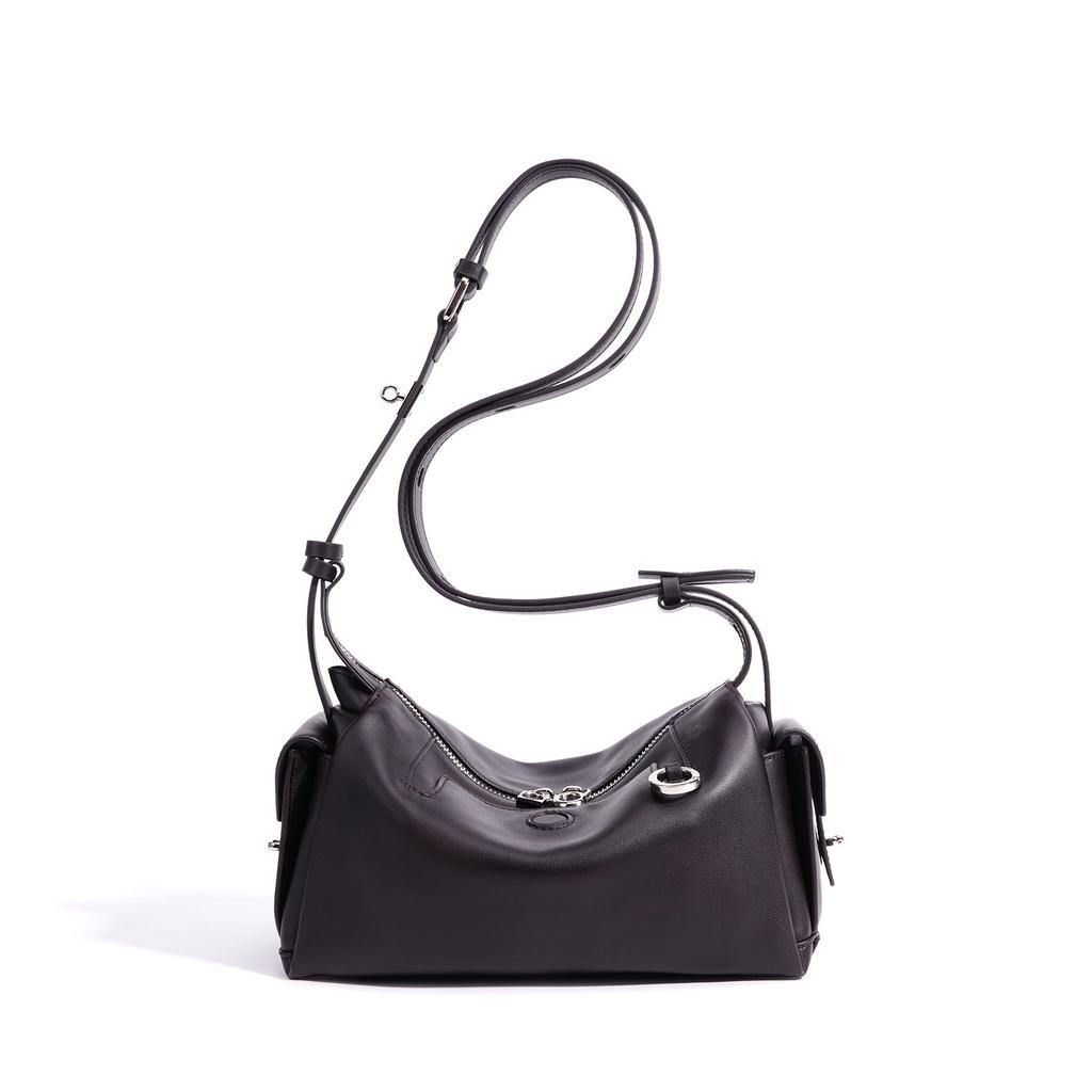 2026 early spring niche fashion design new women's casual shoulder messenger bag simple versatile commuter bag