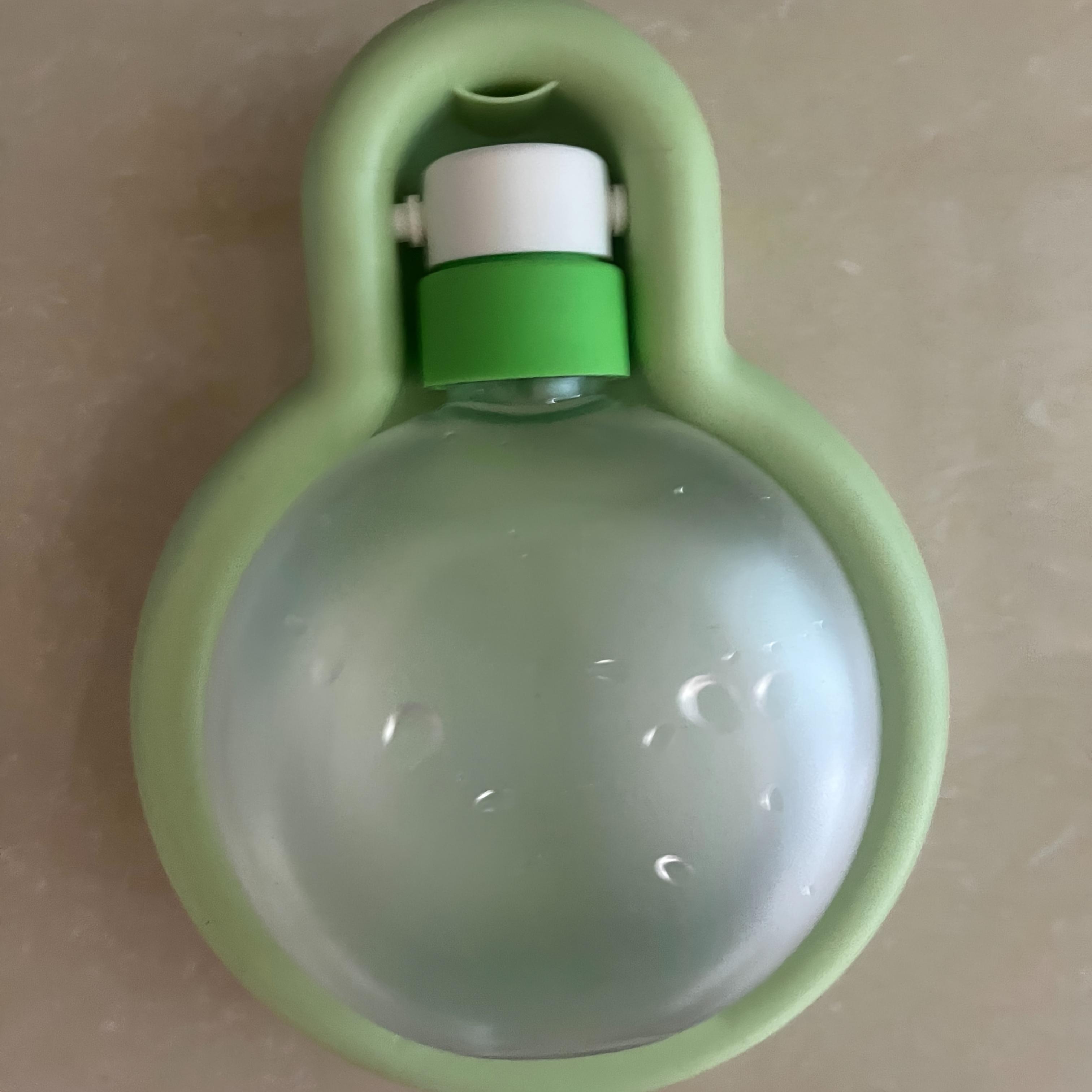 

Bulb water bottle Pet Outing Water Cup Dog Portable Foldable Kettle Large Capacity Dog Bowl Out Drinking Water Feeder зелёный