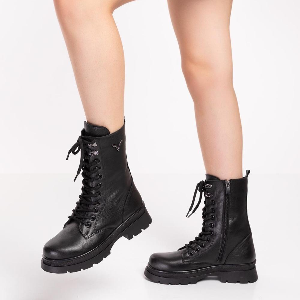 

Женские черные сапоги из натуральной кожи