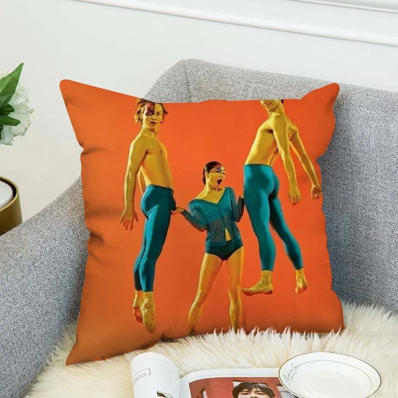 T-Toiletpaper Magazine Cushion Cover 40X40 Decorative Pillow Covers For Sofa Pilow Cases Pillowcases 50X50 Cushions Home Decor