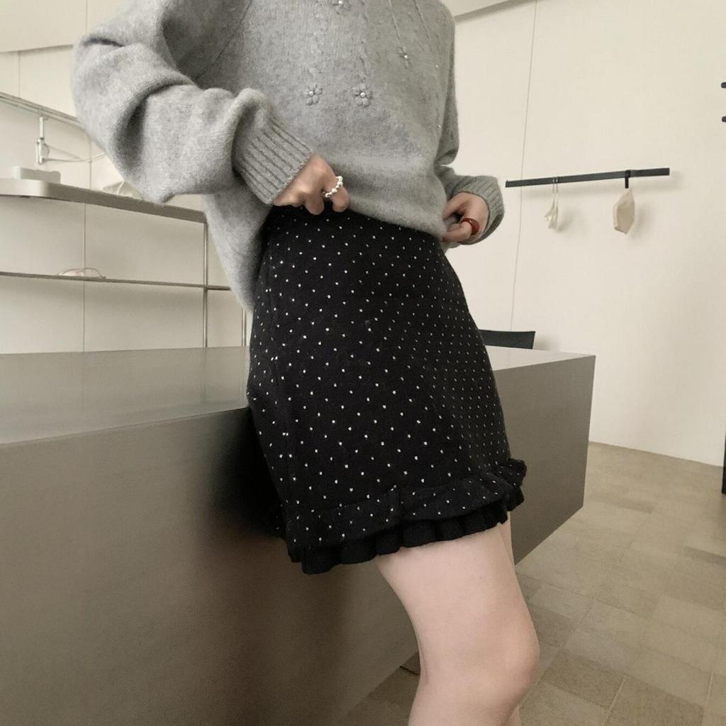 Trendy Polka Dot Knit Black Fungal A-Line Skirt for Women - Winter Petite Hip-Hugging Short Skirt