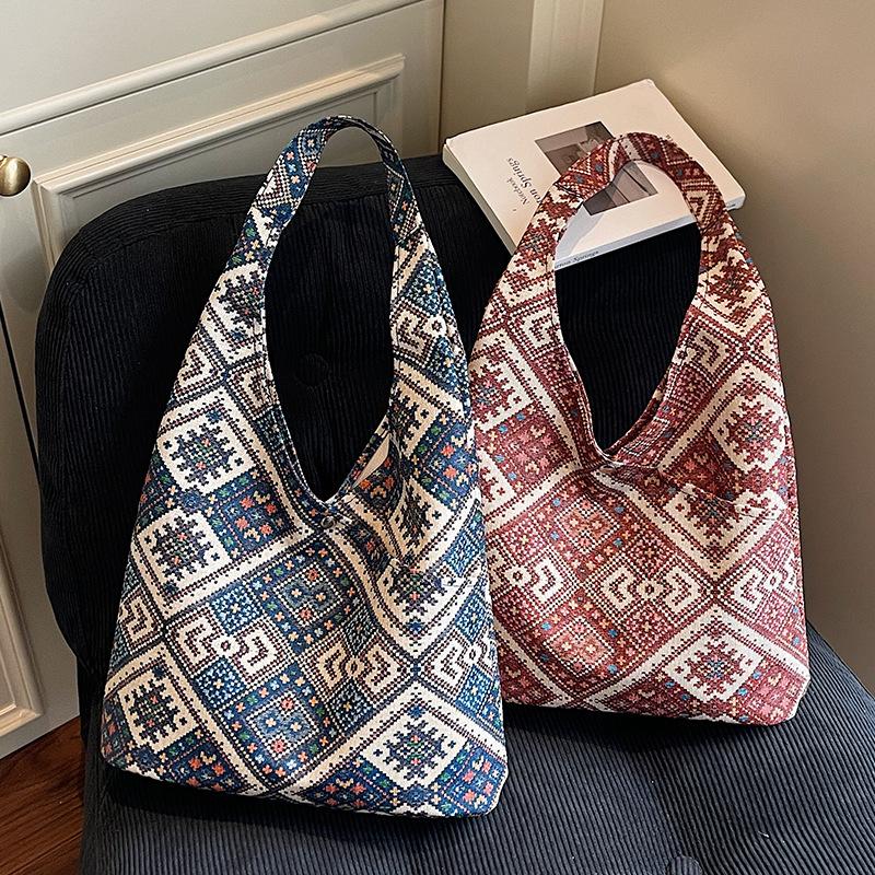 Large-capacity Ethnic Commuting Bag, Fashionable Single-shoulder Bag, and Niche Tote Bag for Classes