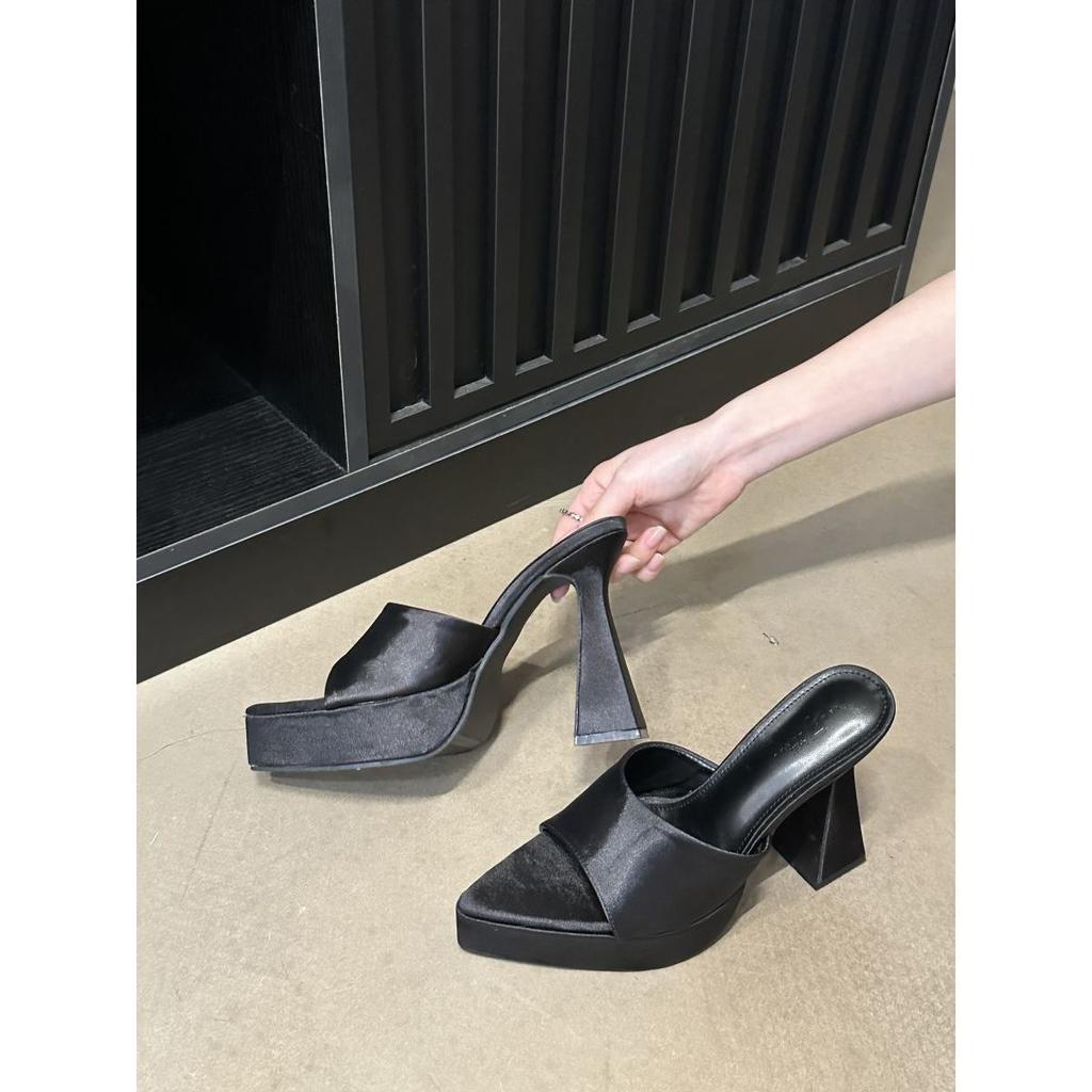 Small height-increasing sandals 2025 women's summer Europe and the United States thick heels hate the sky high thick-soled waterproof table super hi
