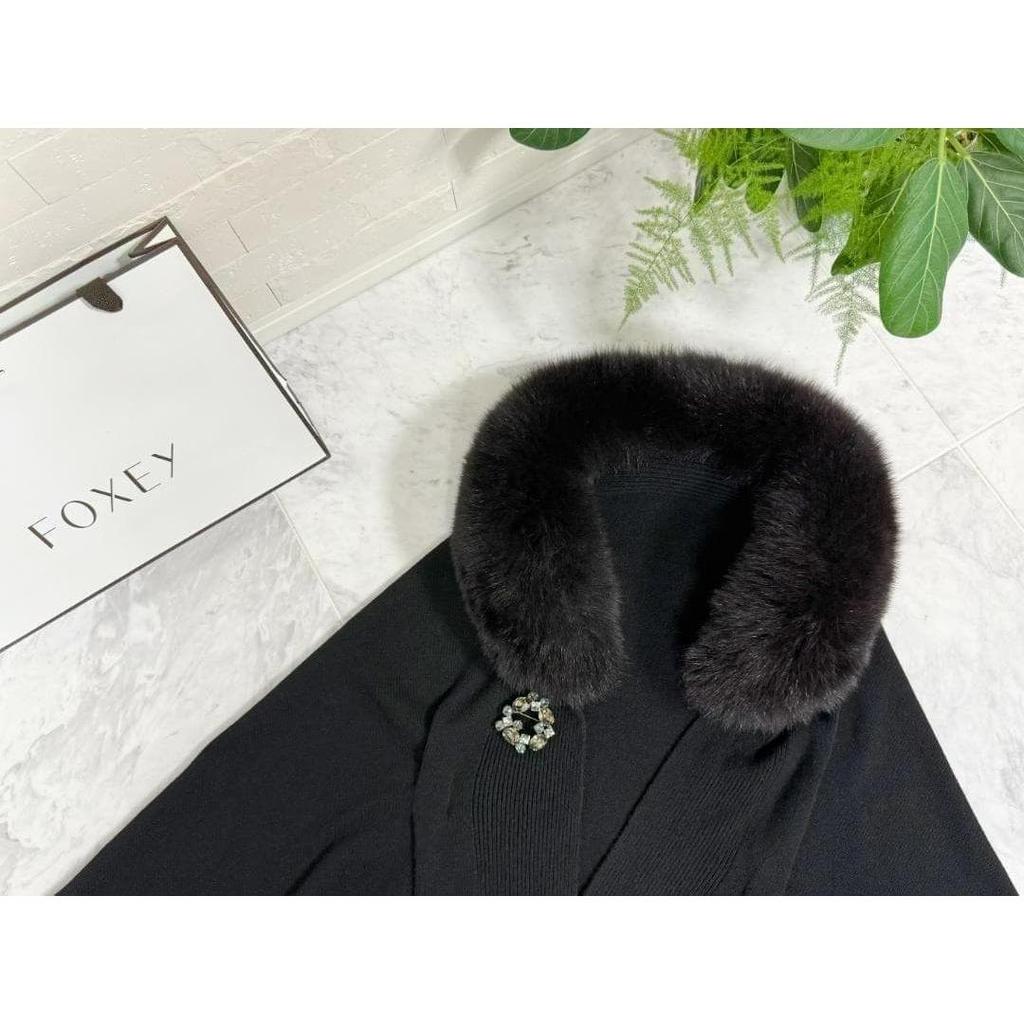 Used Beautiful condition FOXEY Cashmere Cape Stole with Fox Fur and Logo Plate