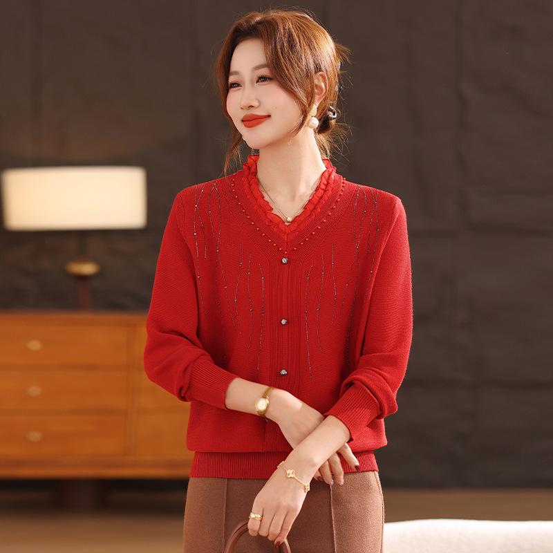 

Spring Women s V-Neck Rhinestone Ice Silk Knitwear - Slimming, Versatile, and Comfortable for Middle-aged and Elderly Moms 2XL (110-120 jin) яскраво-червоного кольору