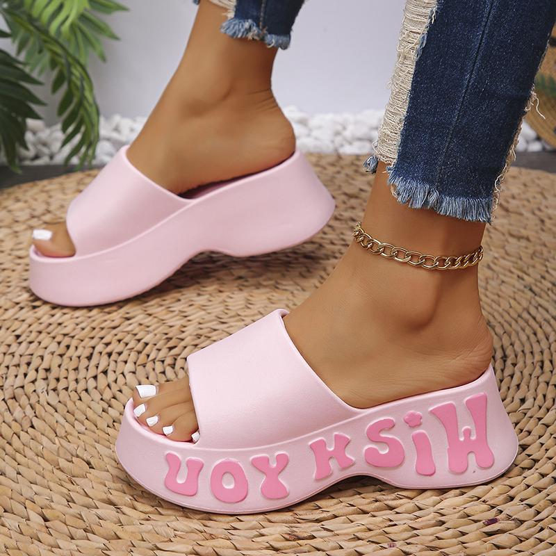 Boty na vysokém podpatku a pantofle se silnou podrážkou pro ženy na léto, vhodné pro vnitřní nošení, jsou vhodné jako protiskluzové a módní sandály zvyšující výšku.