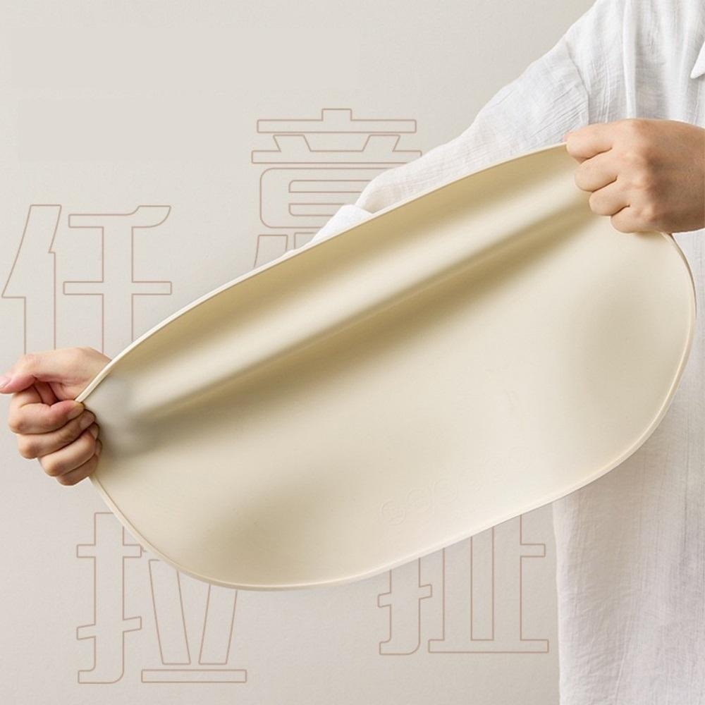 Silicone placemats, heat-resistant, reusable portable placemats, waterproof, stain-resistant and easy-to-clean silicone placemat