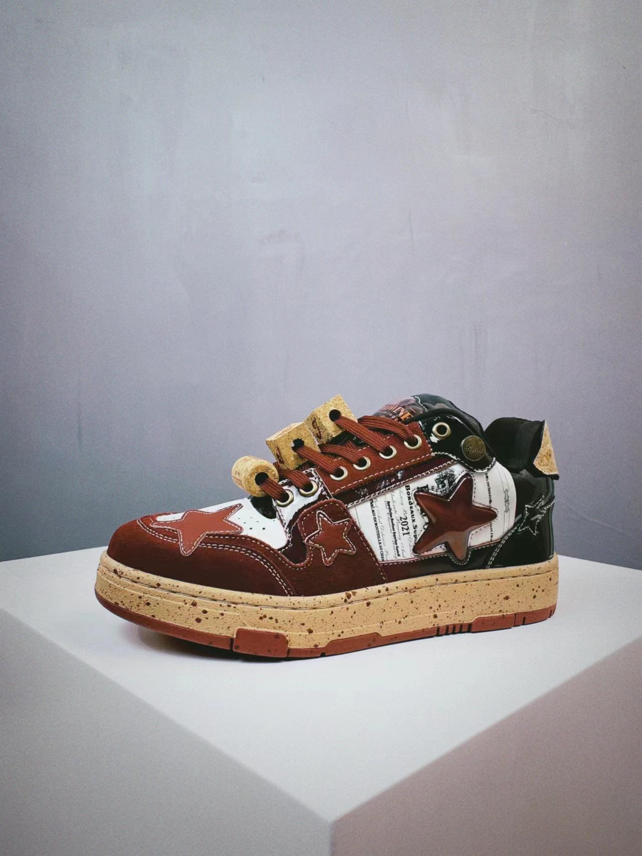 

2024 Весна и Осень Рельефная Роза Guochao Niche Creative Star Shoes Мужская и женская обувь для пар Обувь для сноуборда Обувь для спорта и отдыха 40 бордовый