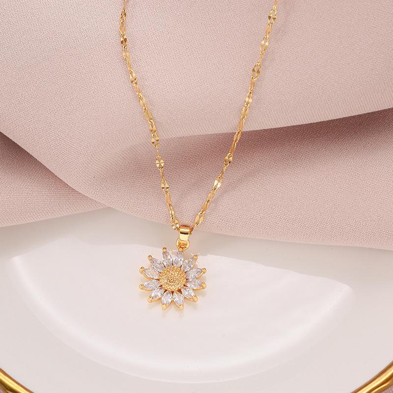 1PCS Gold-color Necklace Ladies Light Luxury Style Flower Pendant Inlaid Zirconia Titanium Steel Chain Holiday Jewelry