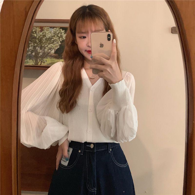 

Women s White V-Neck Long-Sleeved Knit Cardigan with Lantern Sleeves - New Korean Autumn/Winter Style One Size білий