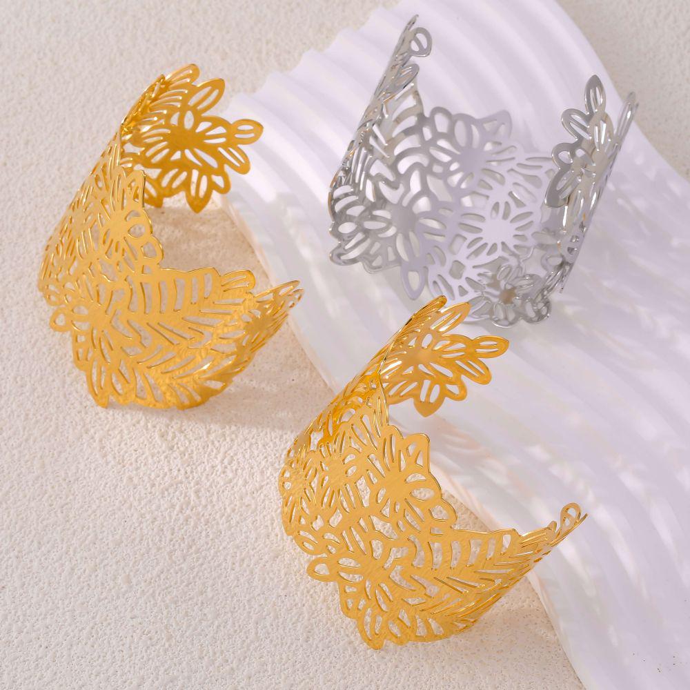 Exaggerated Geometric Flower Openwork Bangle: 18k Gold-Plated Titanium Steel Bracelet