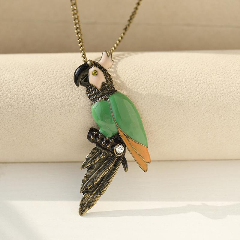 Enamel Bird Parrot Pendant Necklaces Vivid Color Design Sparkly Alloy Rhinestone Details Daily Wear Gifts For Women