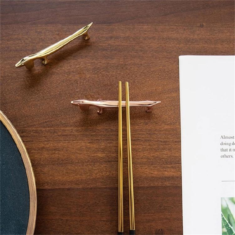 Easy To Clean Zinc Alloy Dachshund Chopstick Stand Holder for Home Dinning Table
