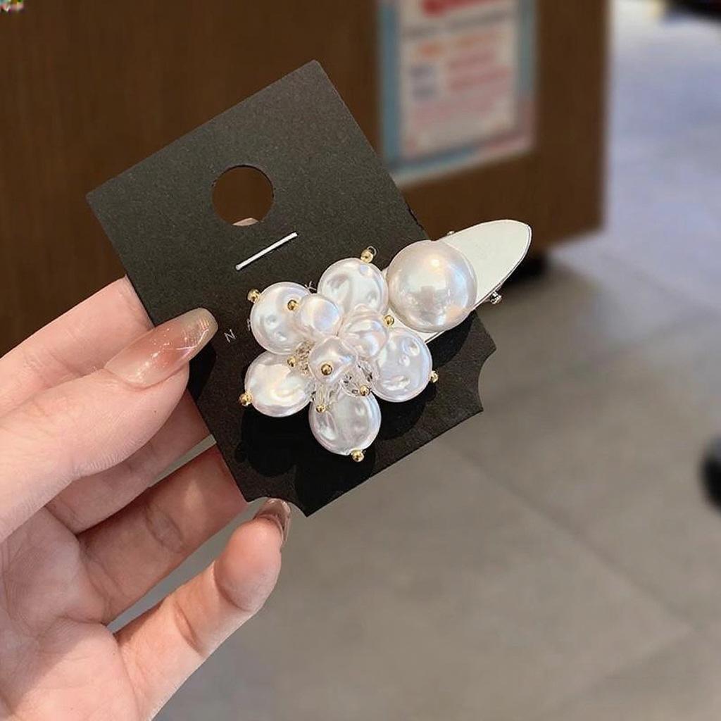 

Exquisite French Pearl Flower Duckbill Hair Clip for Side Bangs