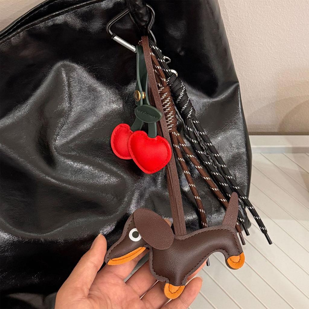 Vintage Dachshund Dog Keychain Unique Styles Sturdy PU Materials Elegant Charm for Bag and Keys Decoration Daily Use