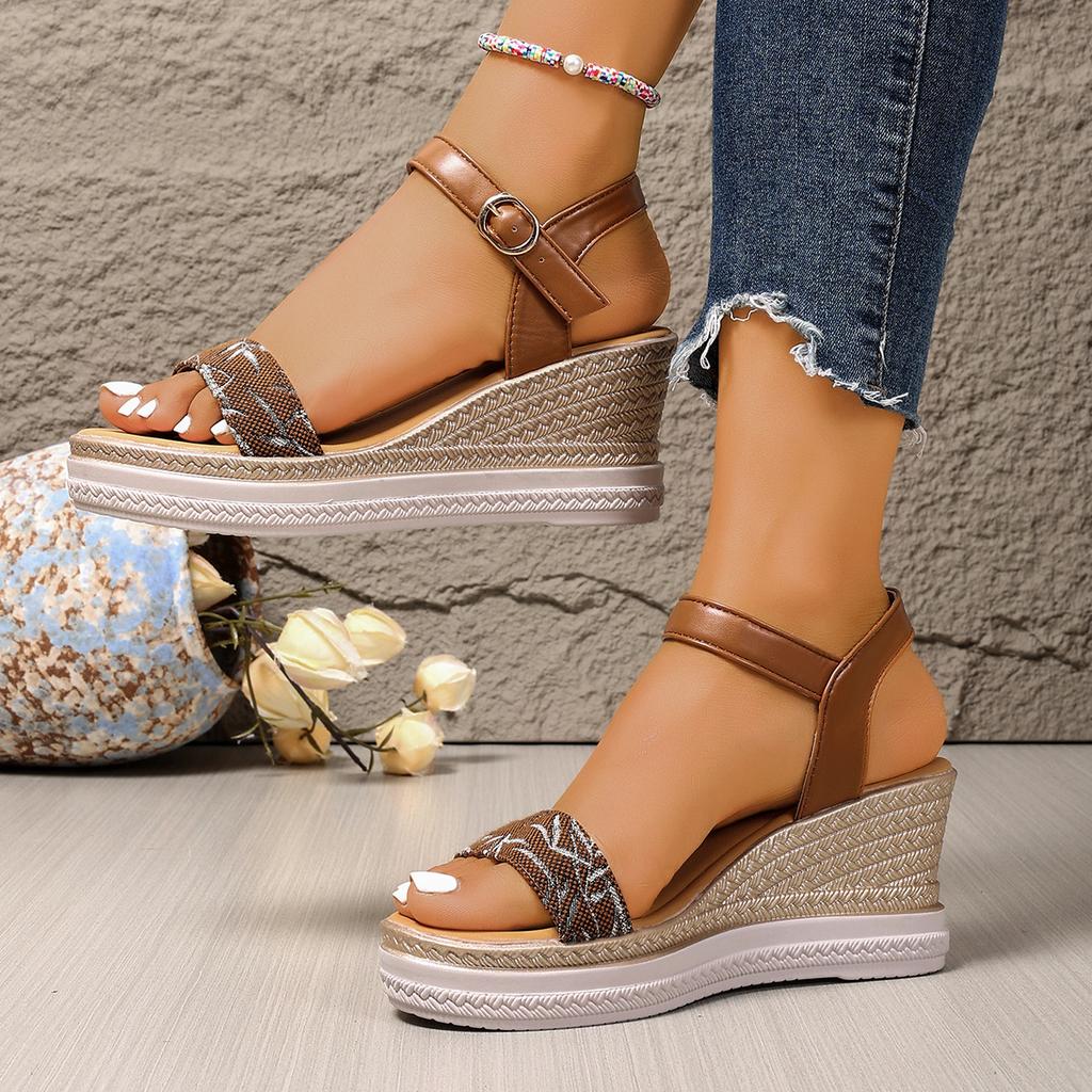 Ein-Wort-Schnalle mit Fischmaul-Muffin Damen-Sandalen neue Sandalen Damen Sommer Keilabsatz dicker Absatz dicke Sohle wasserdichte Tabelle